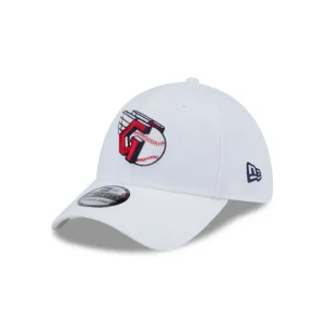 Hot Cleveland Guardians Optic White 39THIRTY Stretch Fit Hat - KTGCaps - Baseball caps for various teams, purchased online at a discount