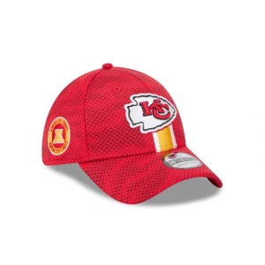 Flash Sale Kansas City Chiefs 2024 Sideline 39THIRTY Stretch Fit Hat - KTGCaps - Baseball caps for various teams, purchased online at a discount